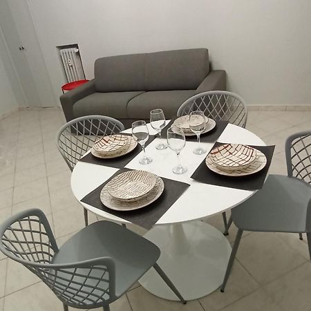 Confort Ed Eleganza A Porta Palazzo Turín Exterior foto